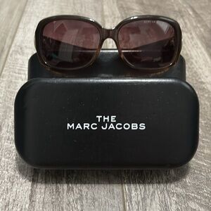 MARC BY MARC JACOBS SUNGLASSES W/ BRANDED CASE